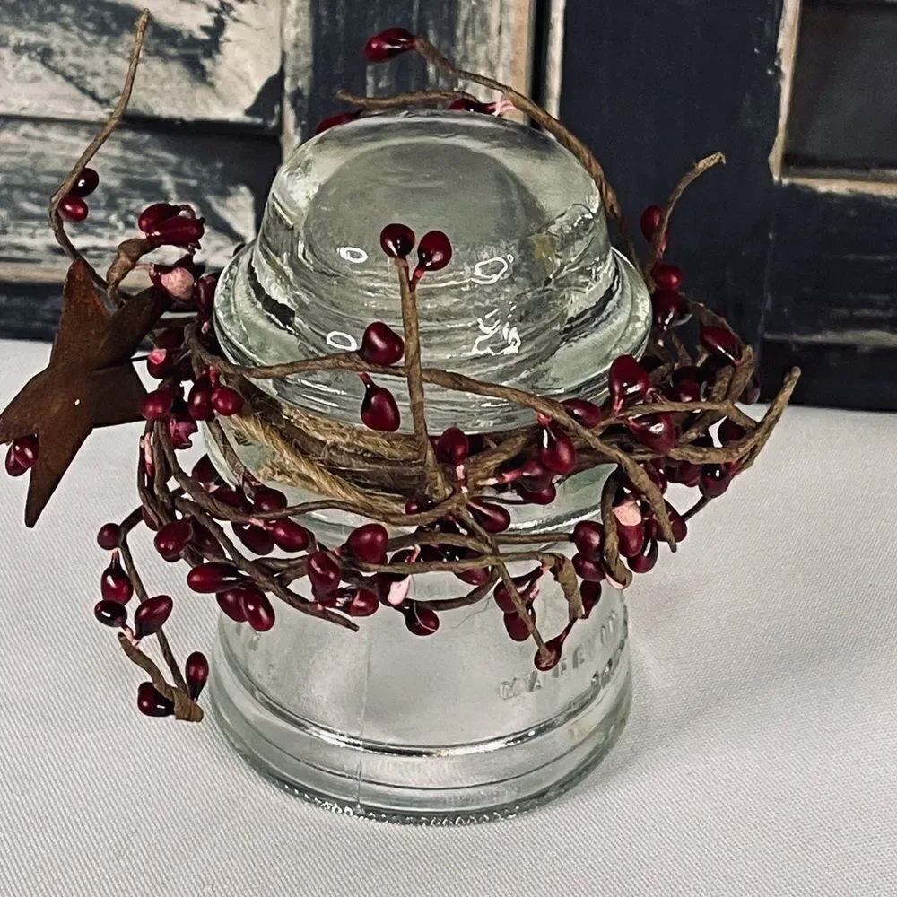 Hemingray Decorated Antique Glass Insulator, 16-58. Pip Berries w/Rusty Star